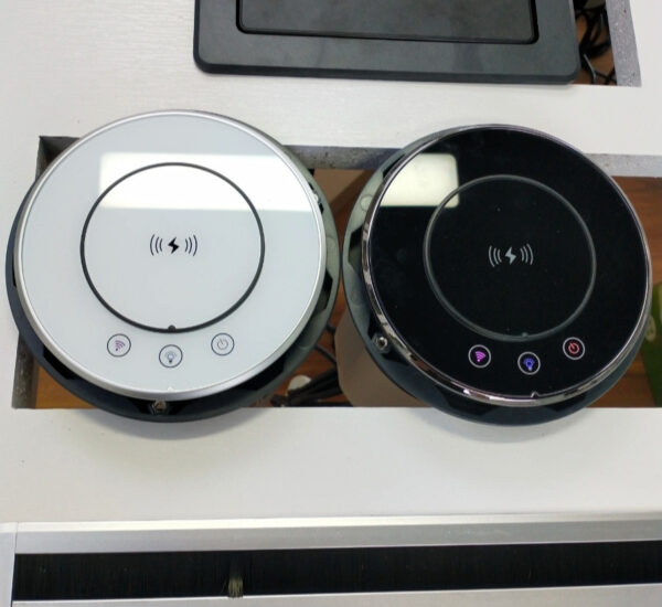 Motorizovana LED izvlačna utičnica Wifi Smart sa zvučnicima